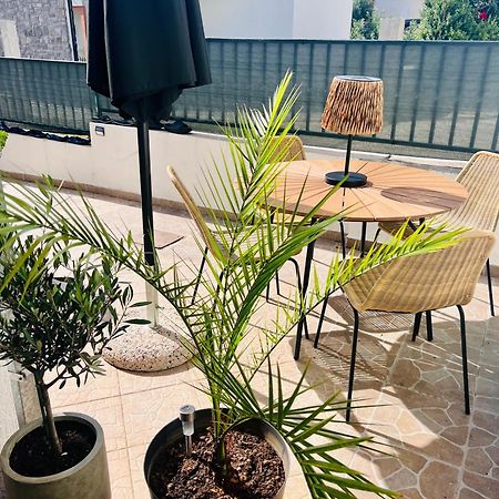 Apartmani-Okrug Gornji-Ciovo โตรกีร์ ภายนอก รูปภาพ