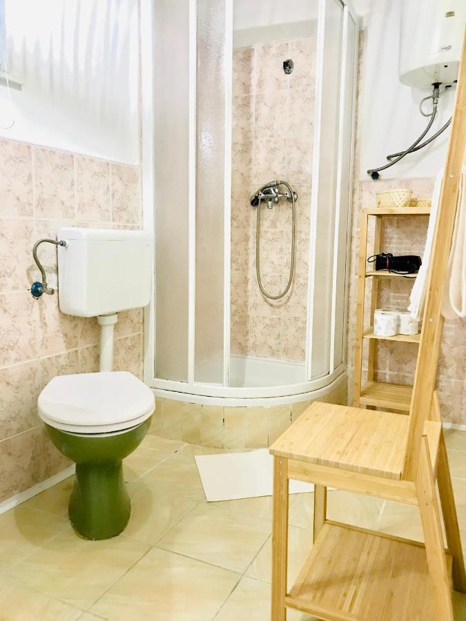Apartmani-Okrug Gornji-Ciovo โตรกีร์ ภายนอก รูปภาพ