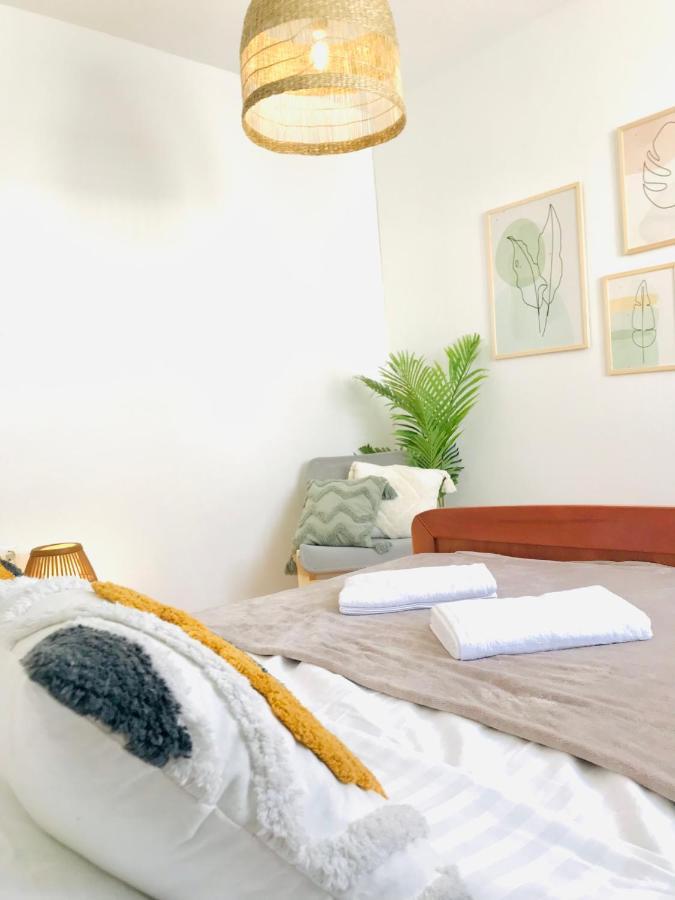 Apartmani-Okrug Gornji-Ciovo โตรกีร์ ภายนอก รูปภาพ