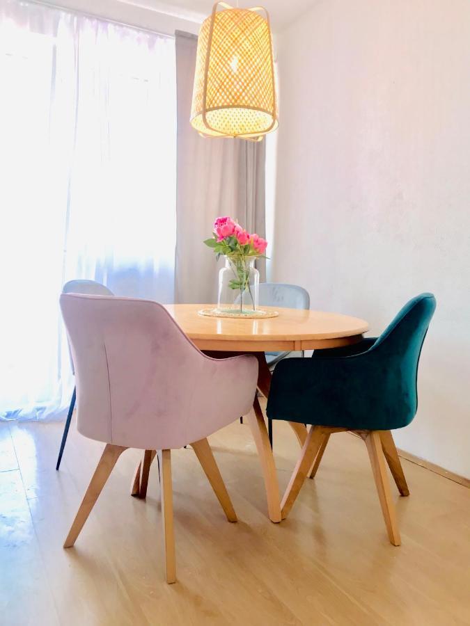 Apartmani-Okrug Gornji-Ciovo โตรกีร์ ภายนอก รูปภาพ