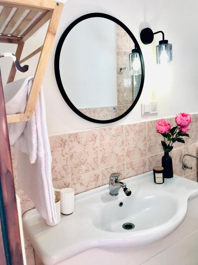 Apartmani-Okrug Gornji-Ciovo โตรกีร์ ภายนอก รูปภาพ