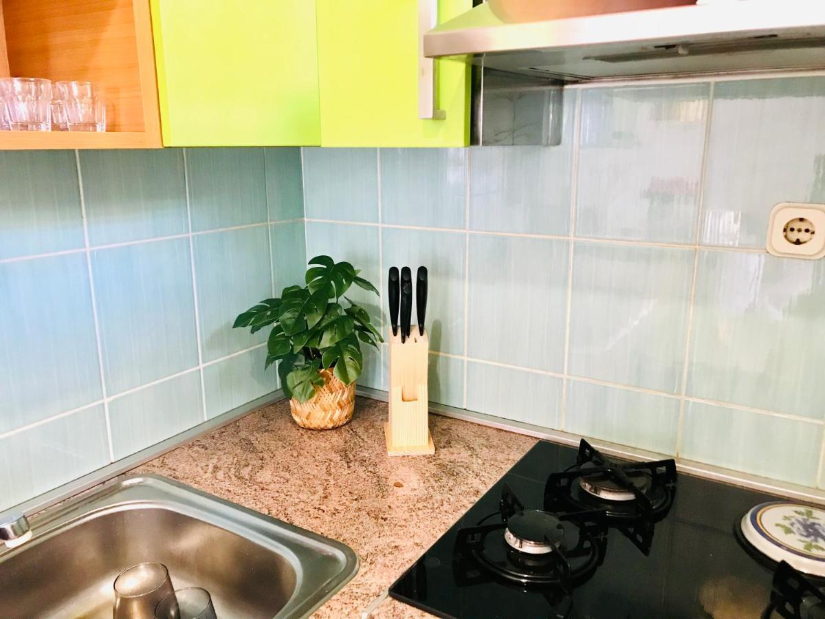 Apartmani-Okrug Gornji-Ciovo โตรกีร์ ภายนอก รูปภาพ