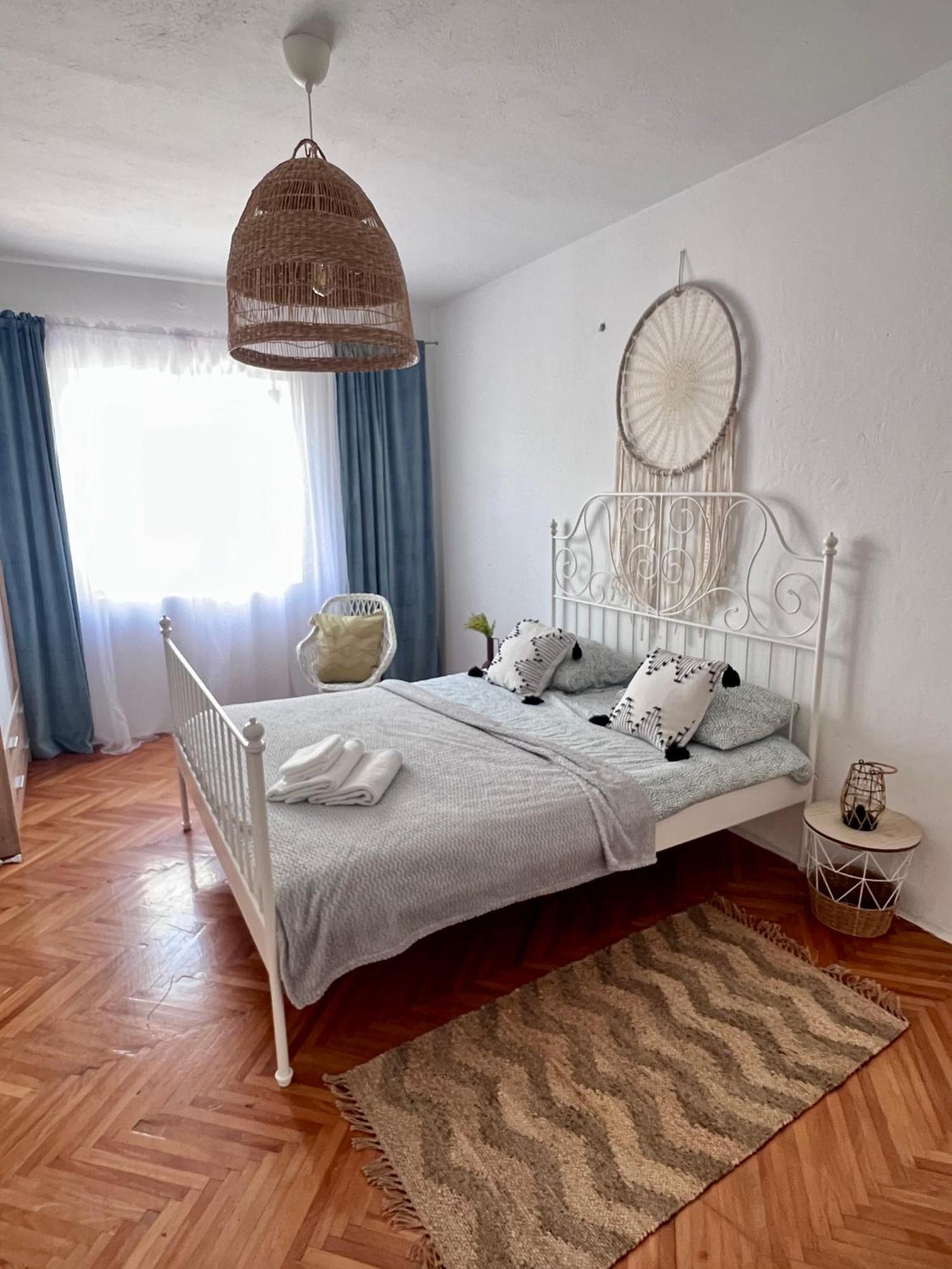 Apartmani-Okrug Gornji-Ciovo โตรกีร์ ภายนอก รูปภาพ